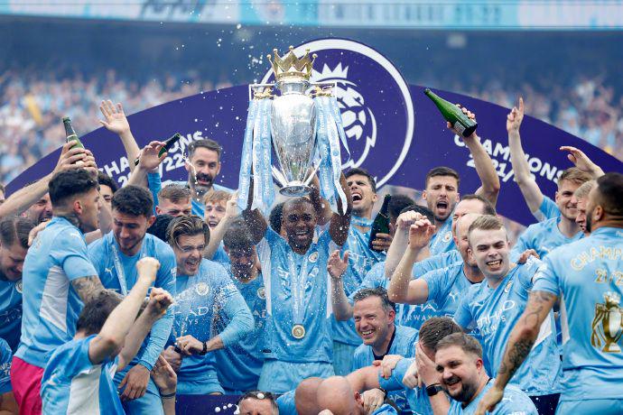 幸福甜蜜，高准翼爱人社媒分享婚纱照拍摄花絮