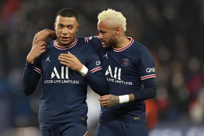 记者：埃斯特旺已抵达伦敦，周一将跟随切尔西训练