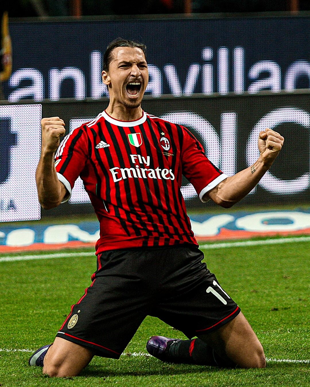 邓弗里斯：希望两到三周内复出，我们的球队就像一个大家庭