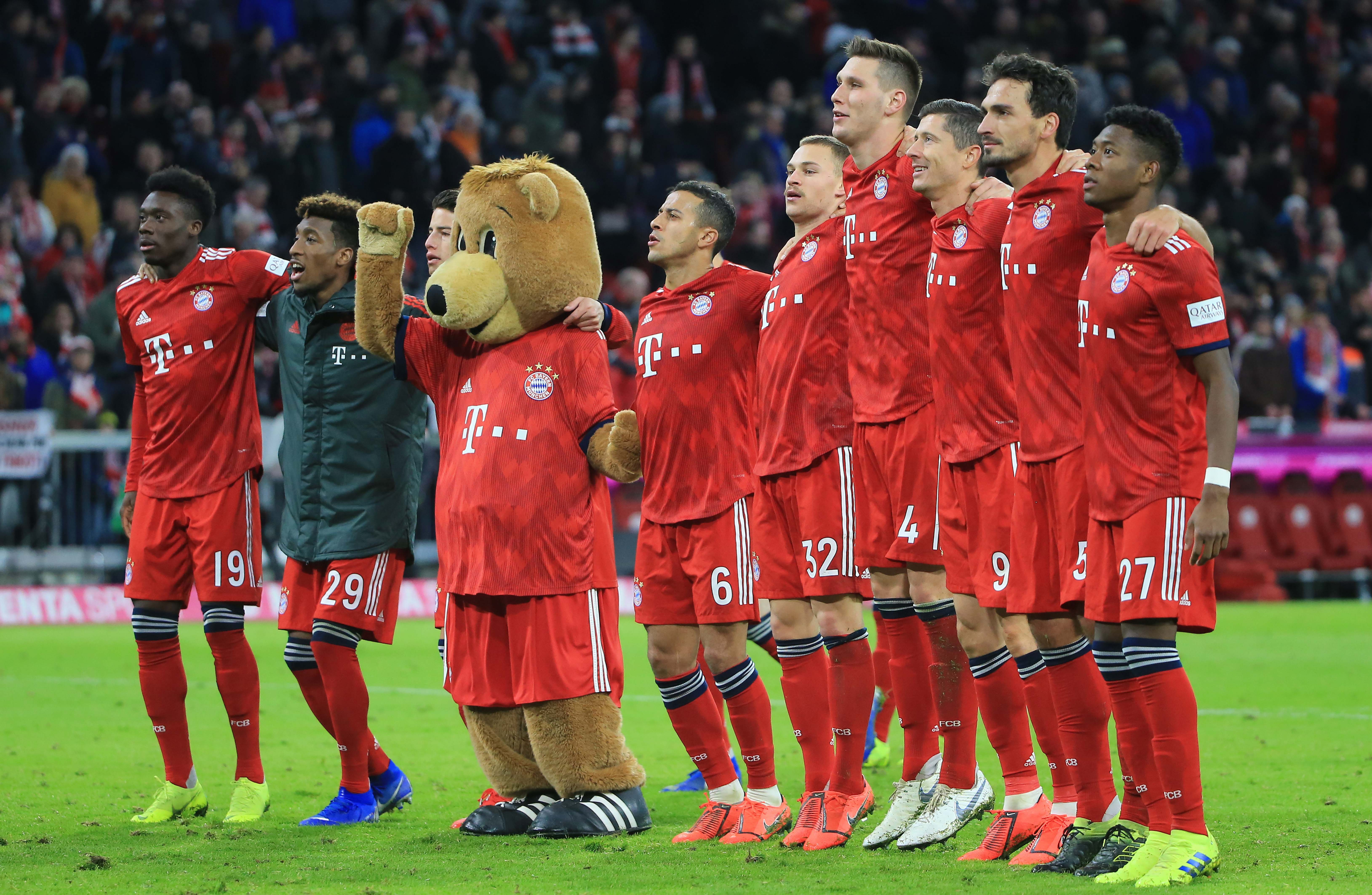 自由人聘请克里斯·德马科担任教练时，曾征求库里对他的评价