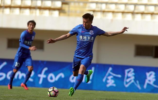 英超：曼联客场2-1击败莱斯特城