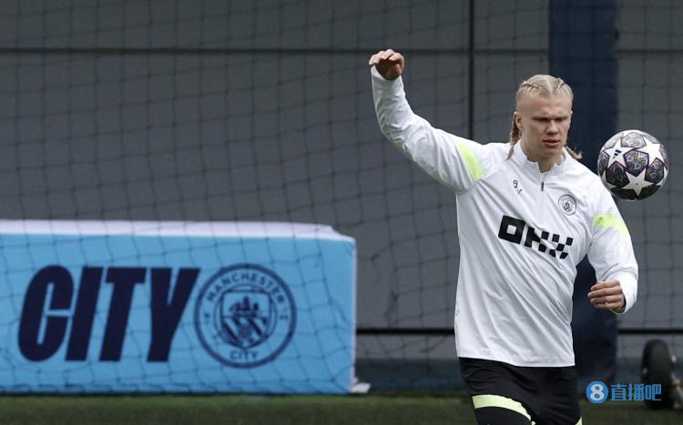 泽林斯基：制胜球有运气加持；为避免停赛未过多参与身体对抗