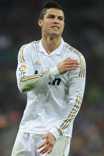 云达不莱梅vs科隆：菅原由势、施密德首发，比尔特、卡明斯基出战